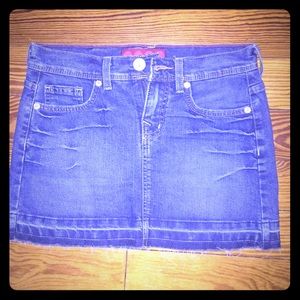 Fun and flirty mini skirt! Worn just once before.